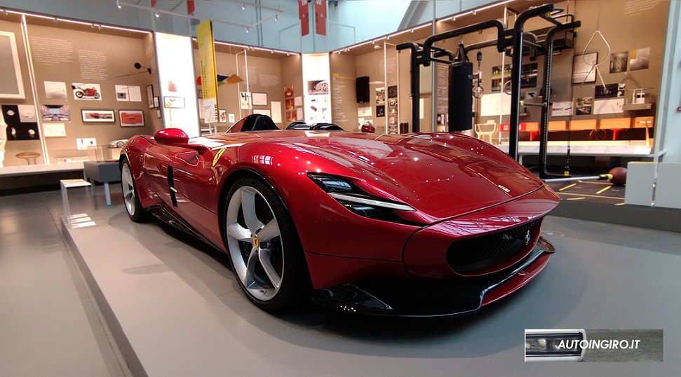 Ferrari Monza SP1 in esposizione all'ADI Design Museum di Milano collezione Compasso d'Oro
